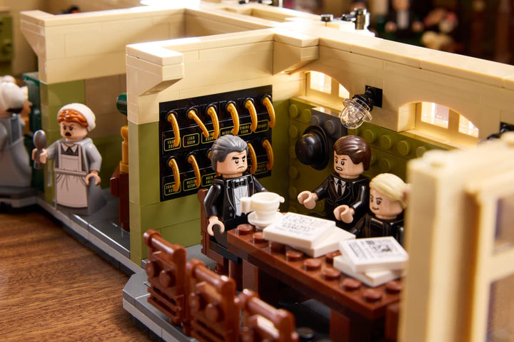לגו Ideas - Downton Abbey (21373)-13