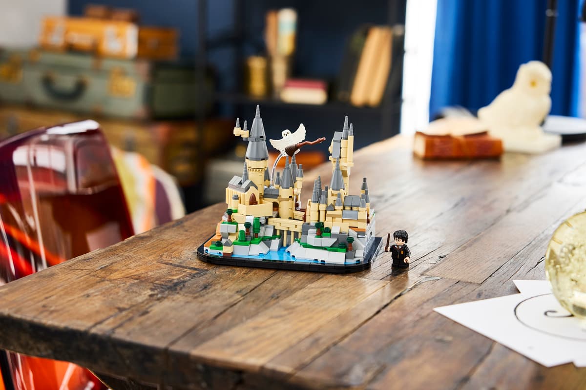לגו Harry Potter מיני-דגם של טירת הוגוורטס (40975)-11