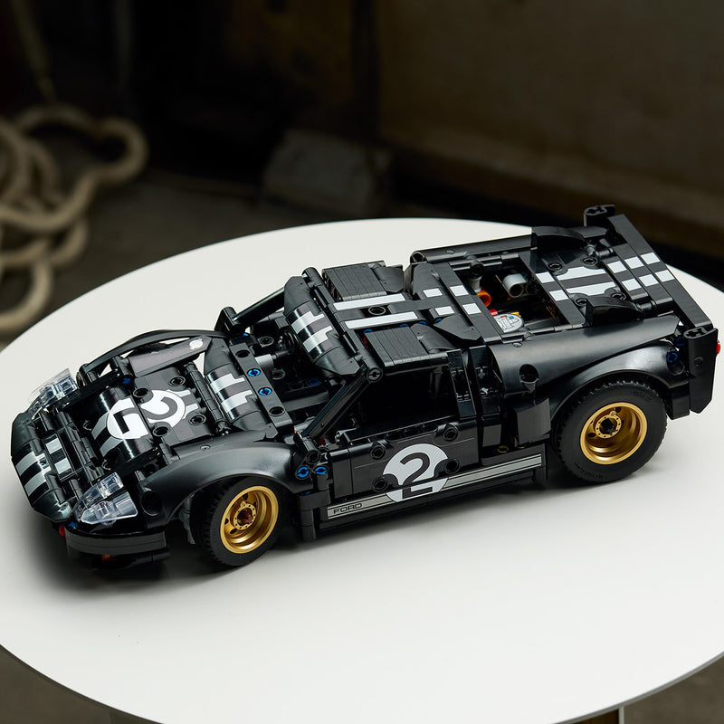 לגו Technic - מכונית מרוץ 1966 Ford GT40 MKII (42223)