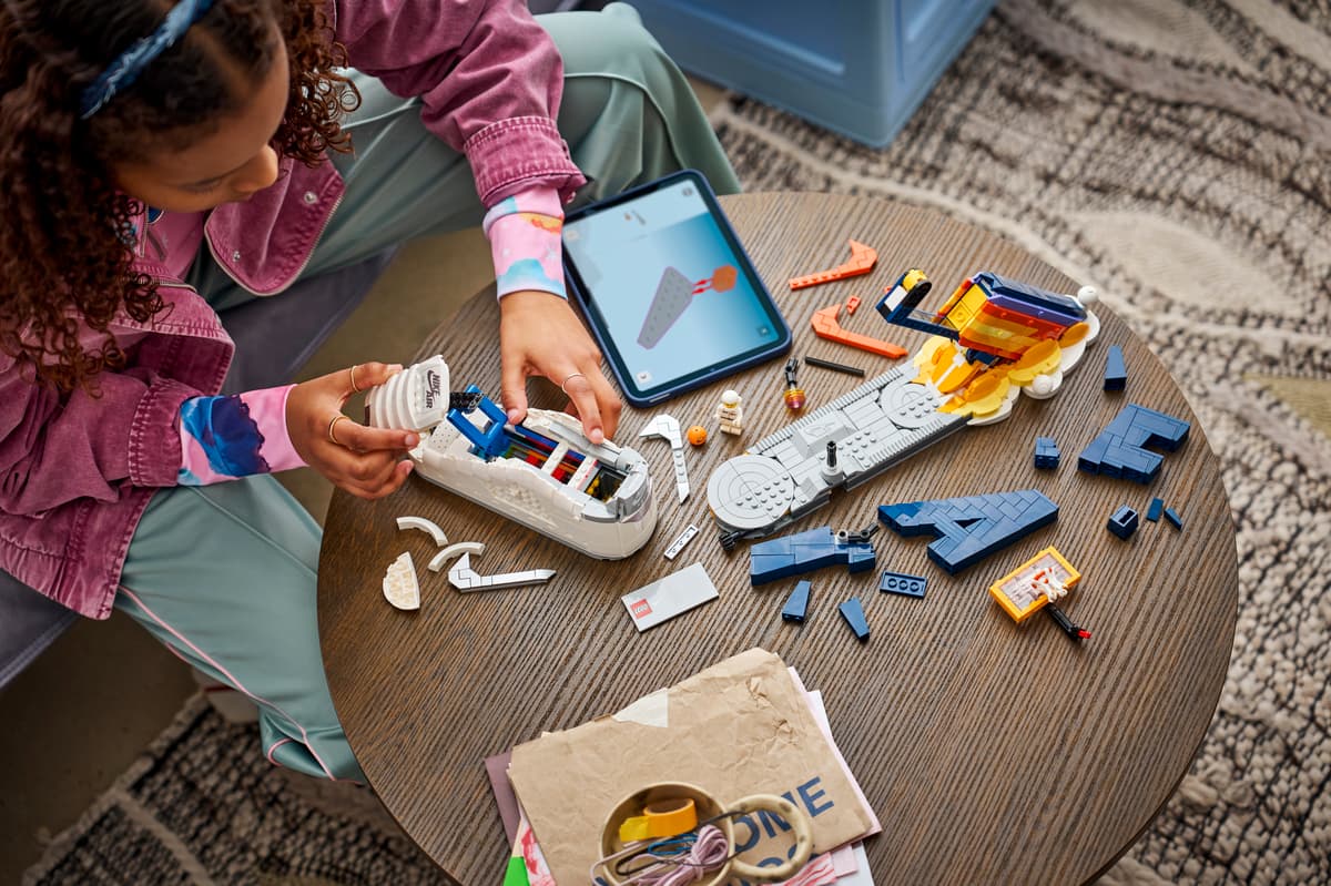 לגו Editions  - ®Nike Air Force 1 x LEGO (43026)-11