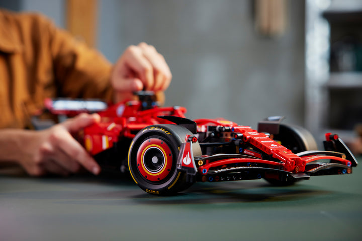 לגו Technic - מכונית Ferrari SF-24 F1 (42207)-7