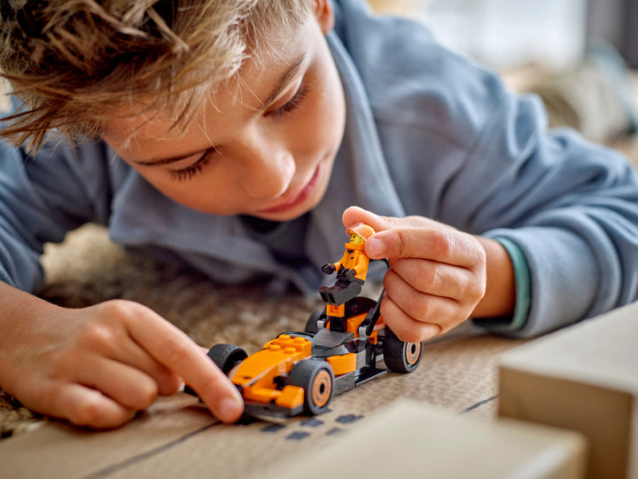 לגו City - נהג F1® עם מכונית מרוץ McLaren (60442)-5