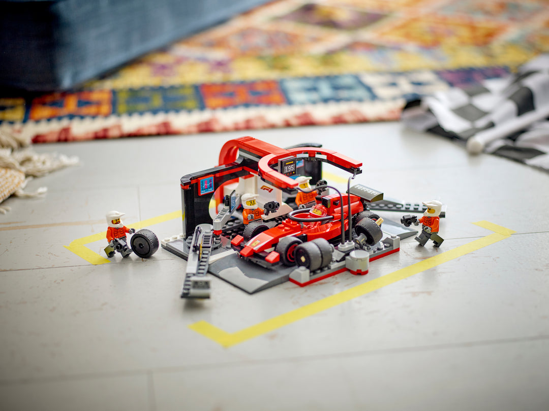 לגו City - תחנת עצירה וצוות תיקונים של F1® עם מכונית Ferrari (60443)-7