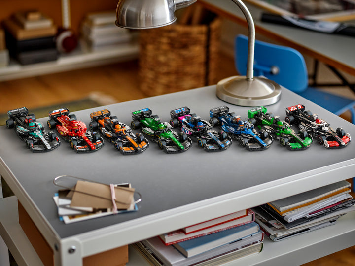 לגו Speed Champions - מכונית מרוץ Ferrari SF-24 ®F1 (77242)-6