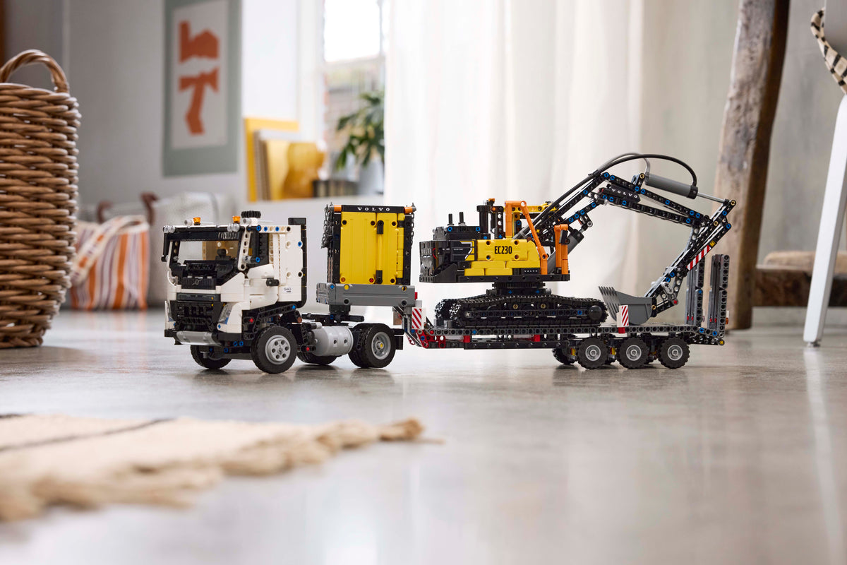 לגו Technic - משאית Volvo FMX ומחפר חשמלי EC230 (42175)-11