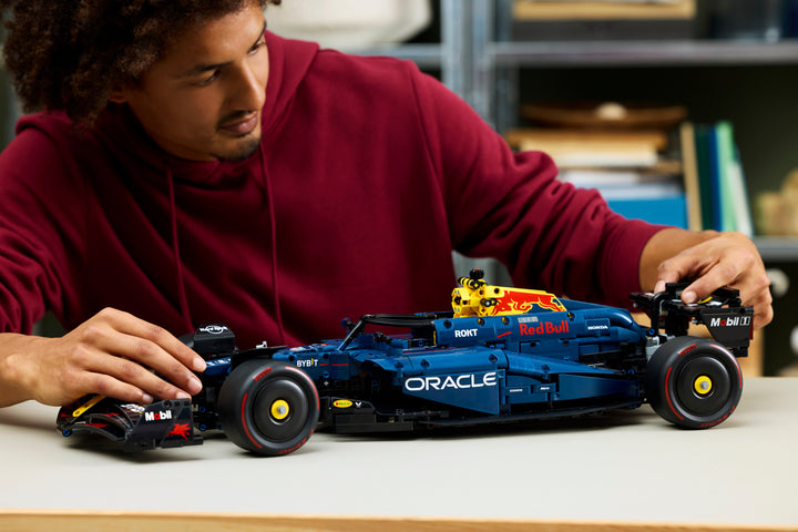 לגו Technic - מכונית Oracle Red Bull Racing RB20 F1 (42206)-9