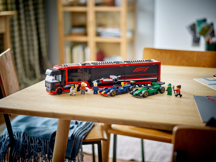 לגו City - משאית F1® עם מכוניות F1® של RB20 ו-AMR24 (60445)-10