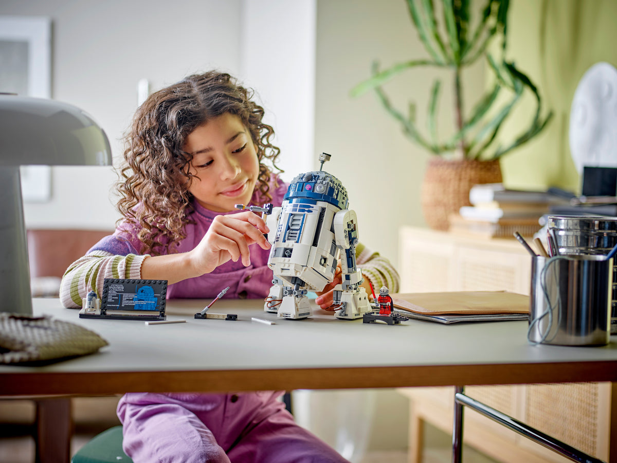 לגו Star Wars™ - R2-D2™ (75379)-6
