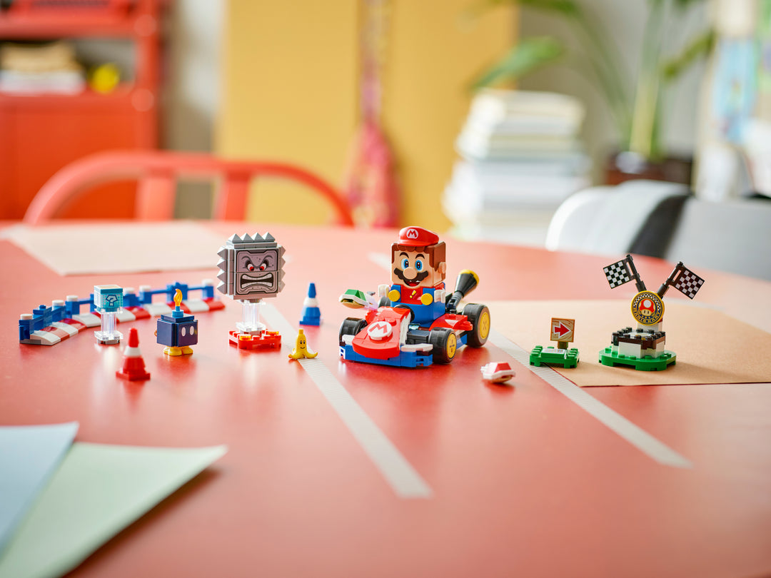לגו Super Mario™ - Mario Kart™ – Interactive LEGO® Mario™ & Standard Kart (72043)-5