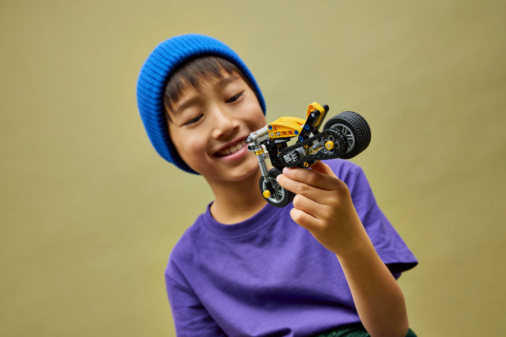 לגו Technic - אופנוע צהוב (42225)-7