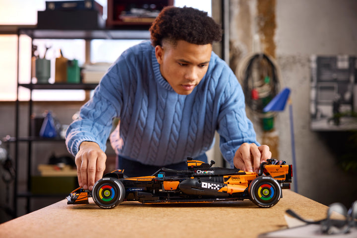 לגו Technic - מכונית ®McLaren MCL39 F1 (42228)-11
