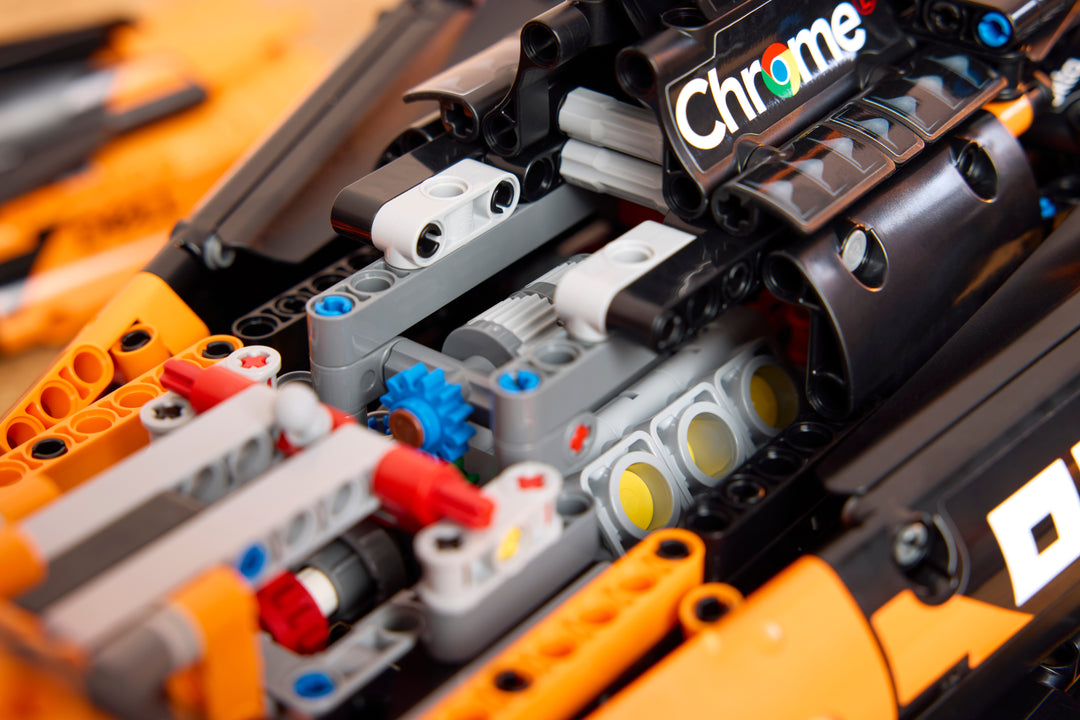 לגו Technic - מכונית ®McLaren MCL39 F1 (42228)-11