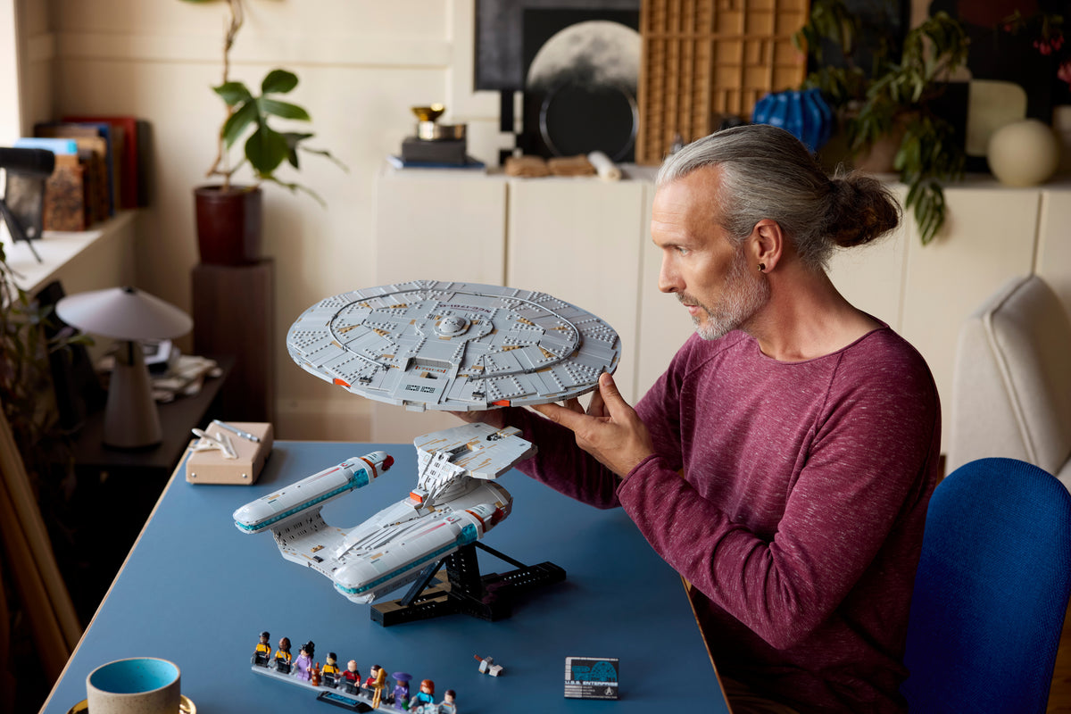 לגו Icons - Star Trek: U.S.S. Enterprise NCC-1701-D™ (10356)-8