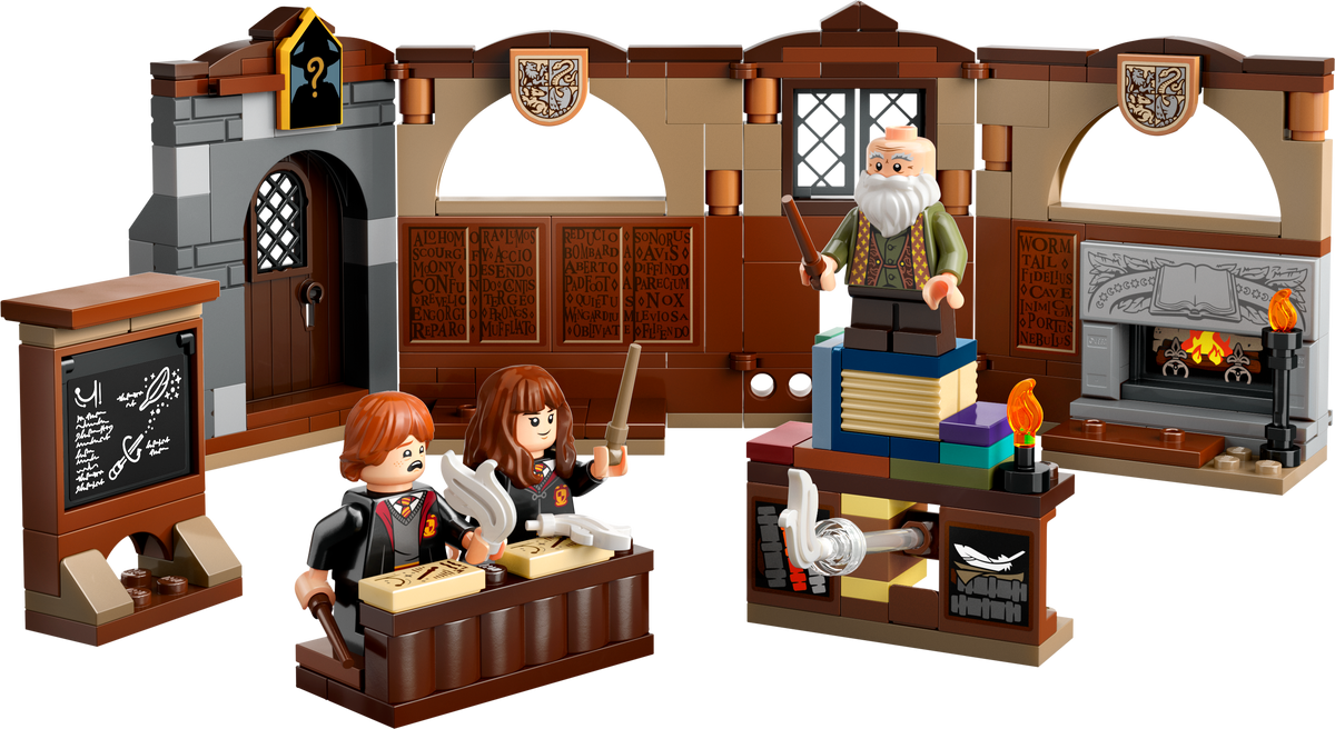 לגו Harry Potter™ - טירת הוגוורטס‎: שיעור בלחשים (76442)-1