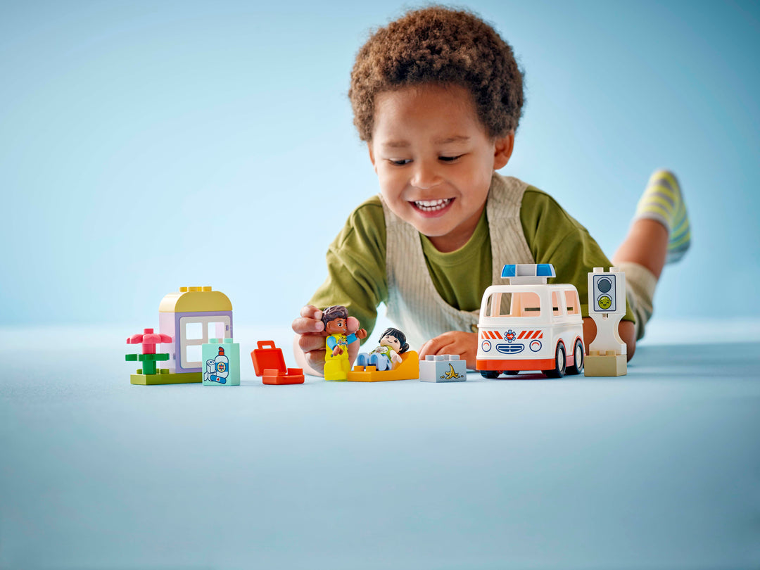 לגו DUPLO® - אמבולנס ונהג (10447)-4
