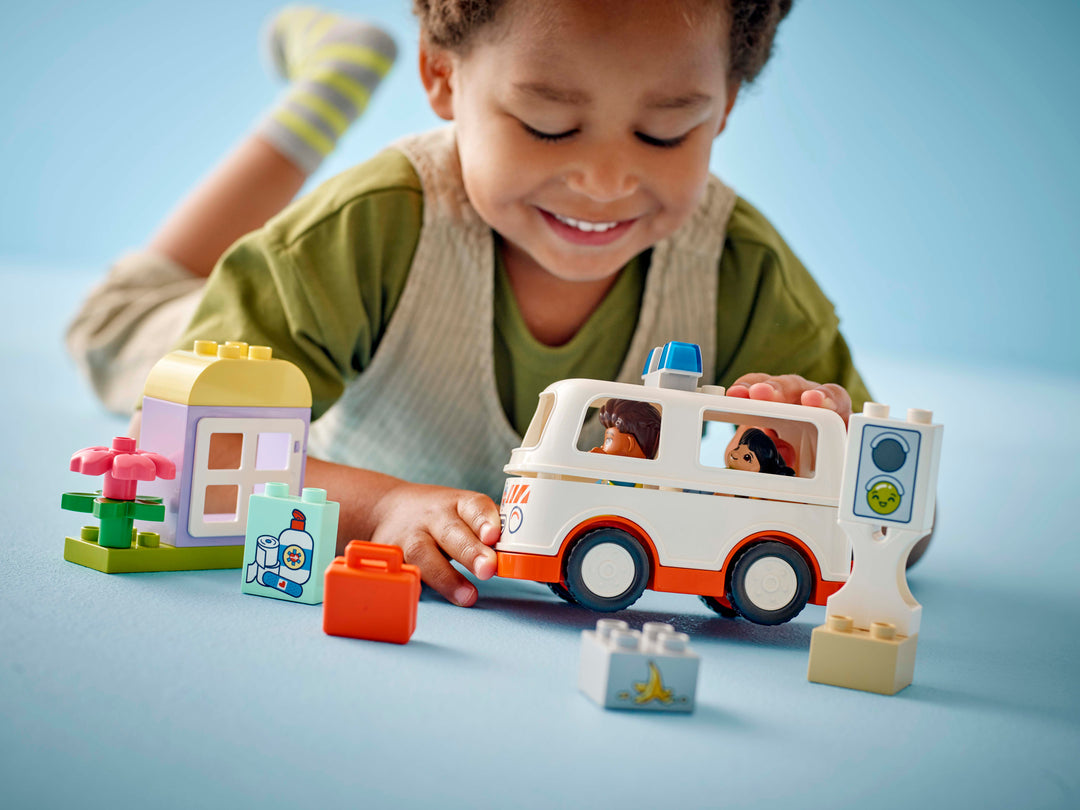לגו DUPLO® - אמבולנס ונהג (10447)-5