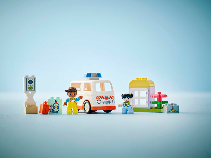 לגו DUPLO® - אמבולנס ונהג (10447)-7