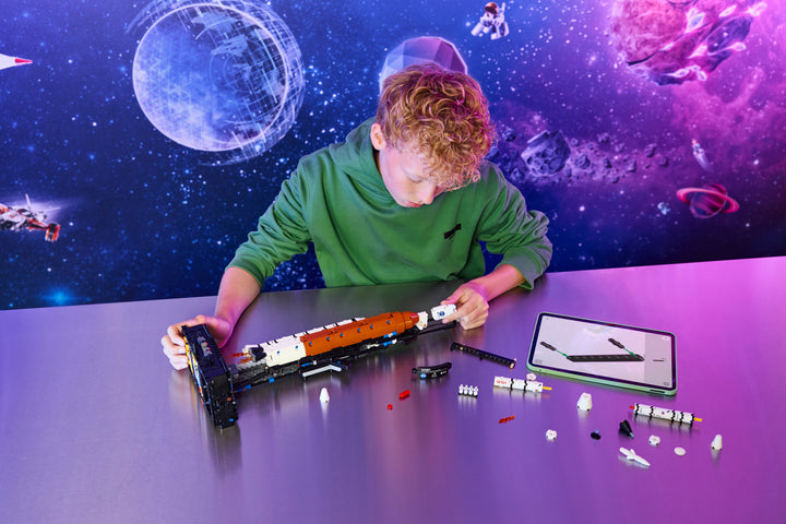 לגו Technic - מערכת השיגור לחלל SLS של NASA Artemis (42221)-8