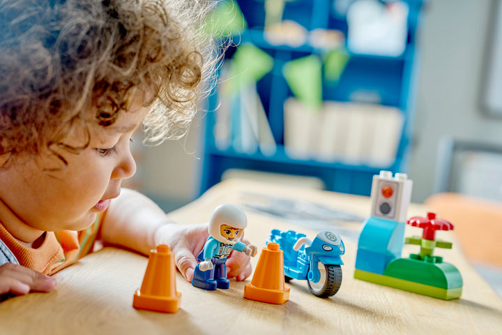 לגו DUPLO® - אופנוע משטרתי כחול (10471)-8