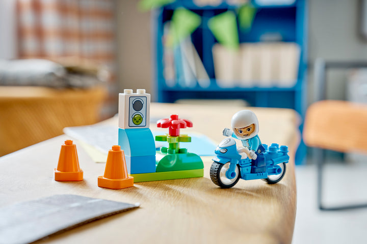 לגו DUPLO® - אופנוע משטרתי כחול (10471)-9