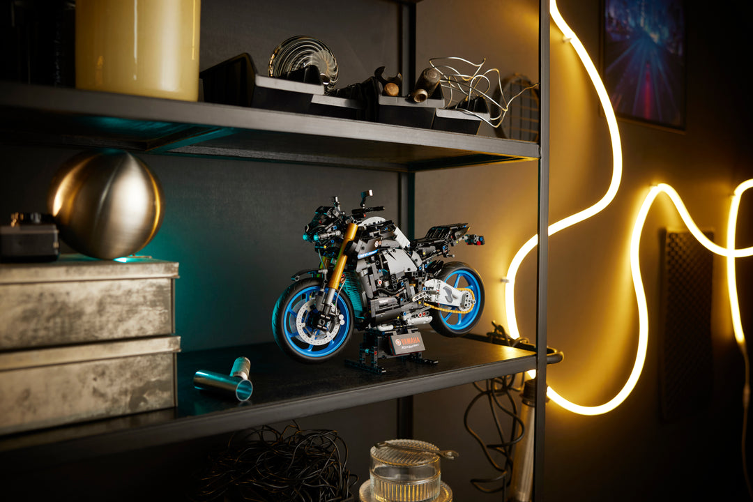 לגו Technic - Yamaha MT-10 SP (42159)-8