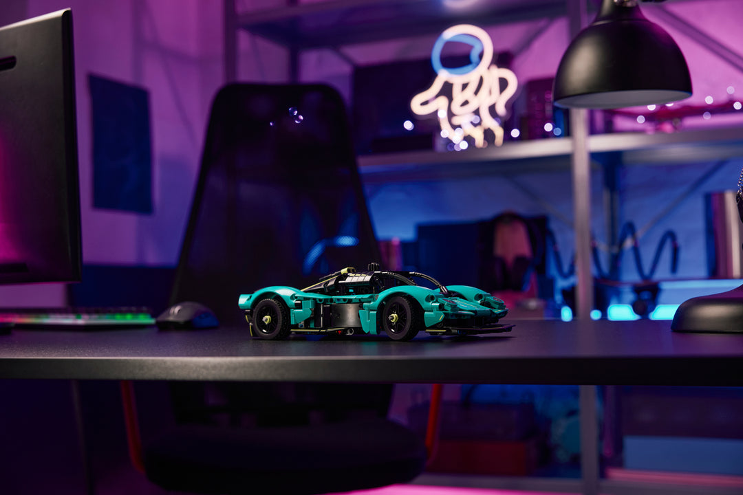 לגו Technic - Aston Martin Valkyrie (42208)-5