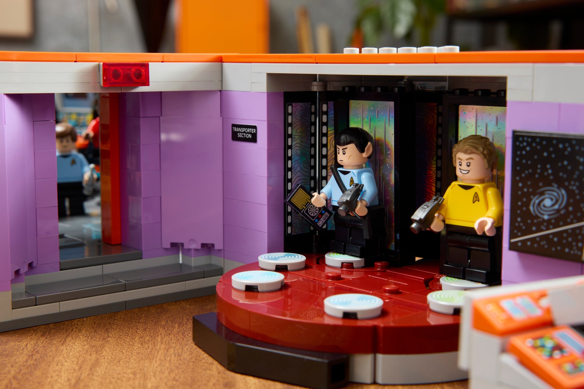 לגו Icons גשר הפיקוד של Star Trek: U.S.S. Enterprise NCC-1701™  (11385)-6