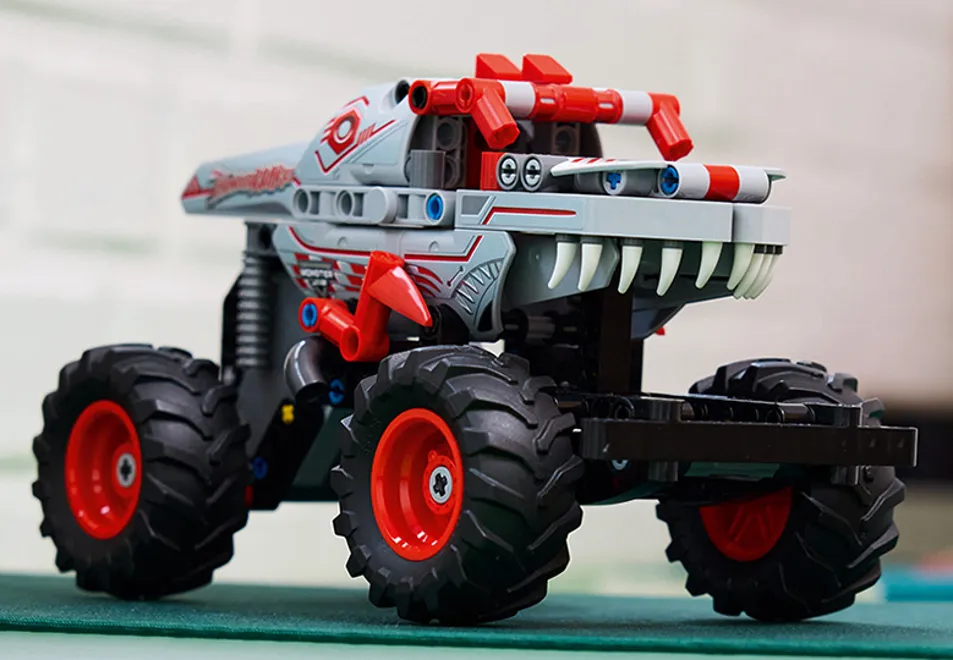 לגו Technic – רכב ™Monster Jam™ ThunderROARus עם מנגנון משיכה לאחור (42200)