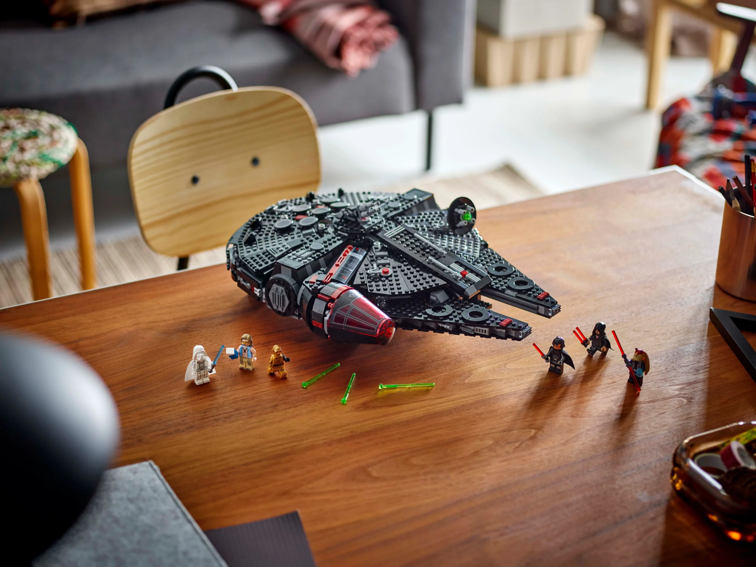 לגו Star Wars הפלקון האפל (75389)
